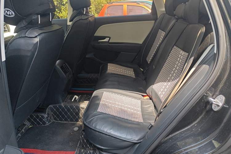Used Jetta VS8 2026 Model 280TSI Automatic Supreme Edition Left Rear Seat
