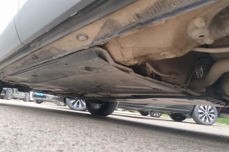 Used Jetta VS8 2026 Model 280TSI Automatic Supreme Edition Left Side Sill