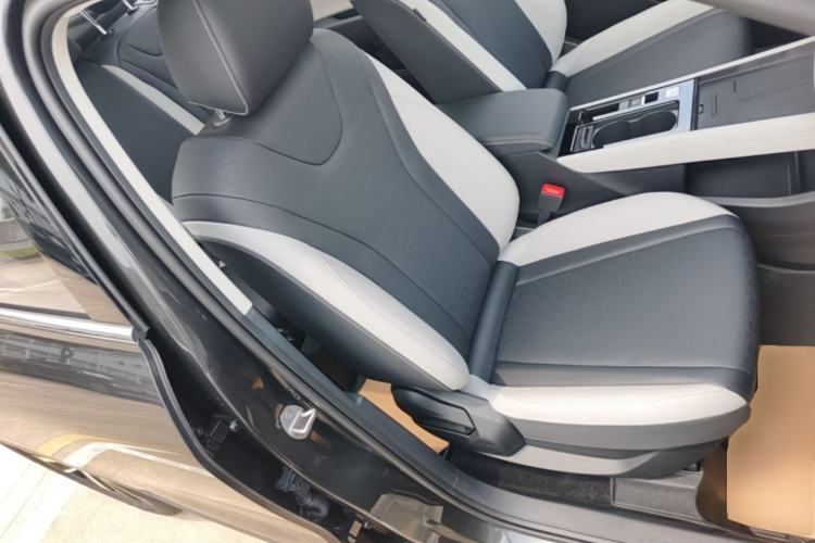 Used Jetta VS8 2026 Model 280TSI Automatic Supreme Edition Right Front Seat