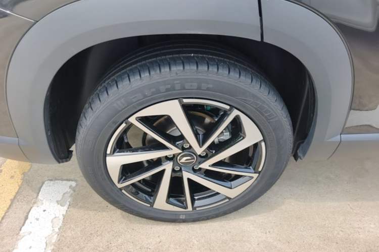 Used Jetta VS8 2026 Model 280TSI Automatic Supreme Edition Right Rear Wheel Hub