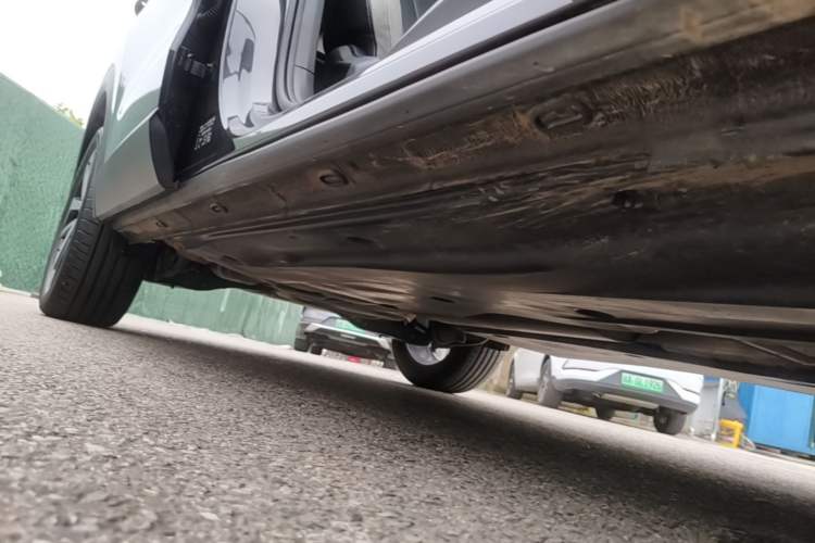 Used Jetta VS8 2026 Model 280TSI Automatic Supreme Edition Right Side Sill