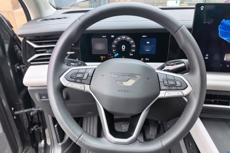 Used Jetta VS8 2026 Model 280TSI Automatic Supreme Edition Steering Wheel