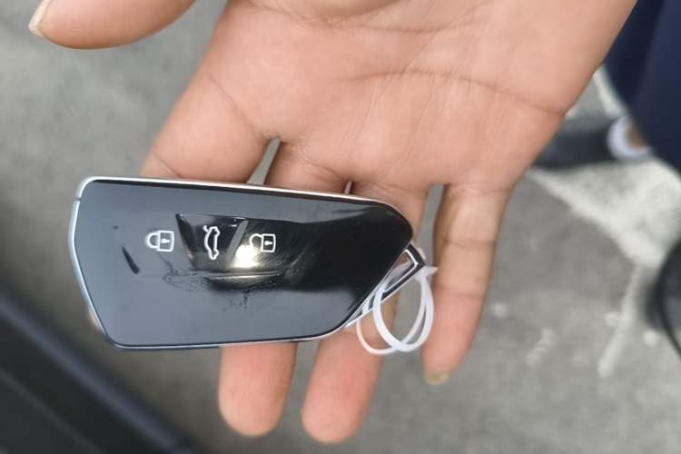 Used Jetta VS8 2026 Model 280TSI Automatic Supreme Edition Vehicle Key