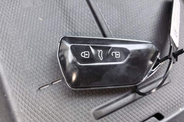 Used Jetta VS8 2026 Model 280TSI Automatic Supreme Edition Vehicle Key