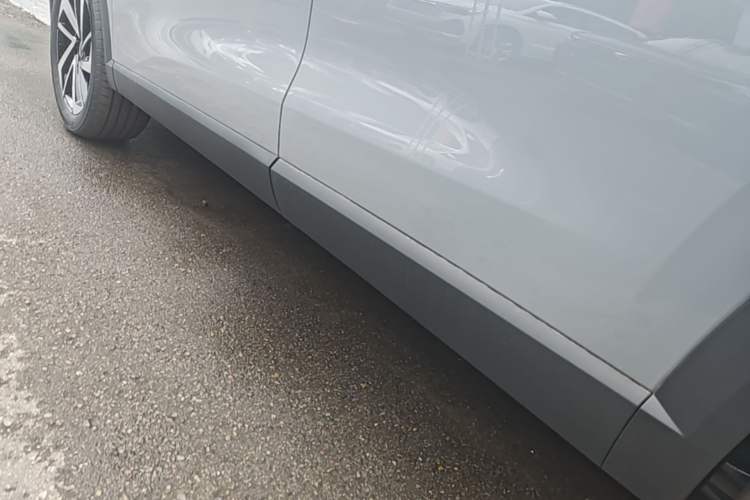 Used Jetta VS8 2026 Model 280TSI Automatic Supreme Edition Left Side Sill
