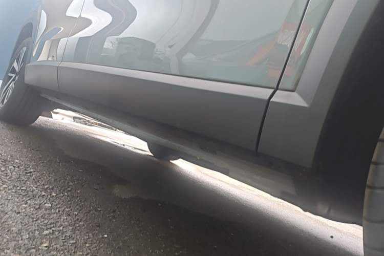 Used Jetta VS8 2026 Model 280TSI Automatic Supreme Edition Right Side Sill