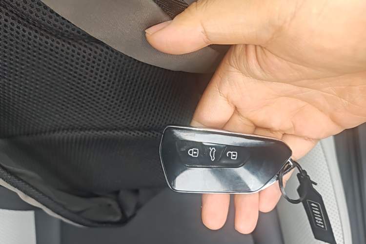 Used Jetta VS8 2026 Model 280TSI Automatic Supreme Edition Vehicle Key