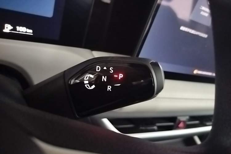 Used Jetta VS8 2026 Model 280TSI Automatic All-Round Edition Gear Lever