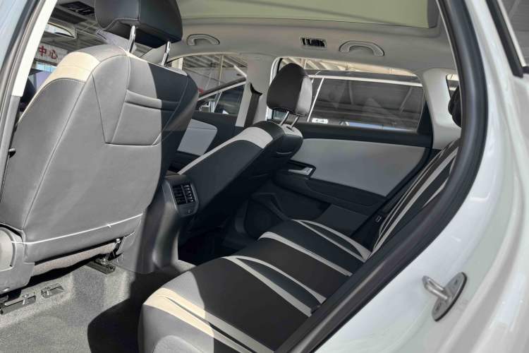 Used Jetta VS8 2026 Model 280TSI Automatic All-Round Edition Interior 3