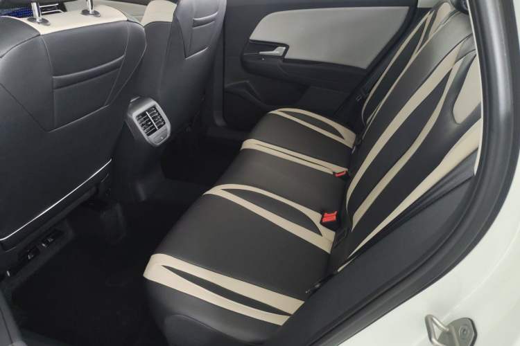 Used Jetta VS8 2026 Model 280TSI Automatic All-Round Edition Left Rear Seat
