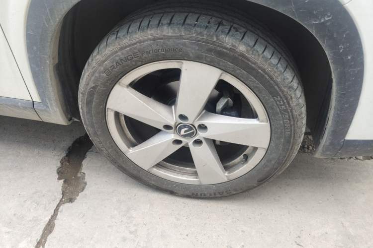 Used Jetta VS8 2026 Model 280TSI Automatic Smart Drive Edition Right Front Wheel Hub