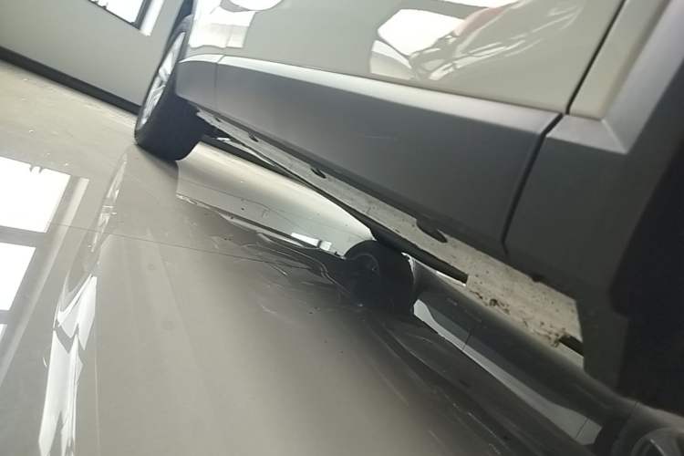 Used Jetta VS8 2026 Model 280TSI Automatic All-Round Edition Right Side Sill