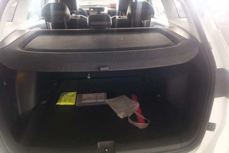 Used Jetta VS8 2026 Model 280TSI Automatic All-Round Edition Trunk