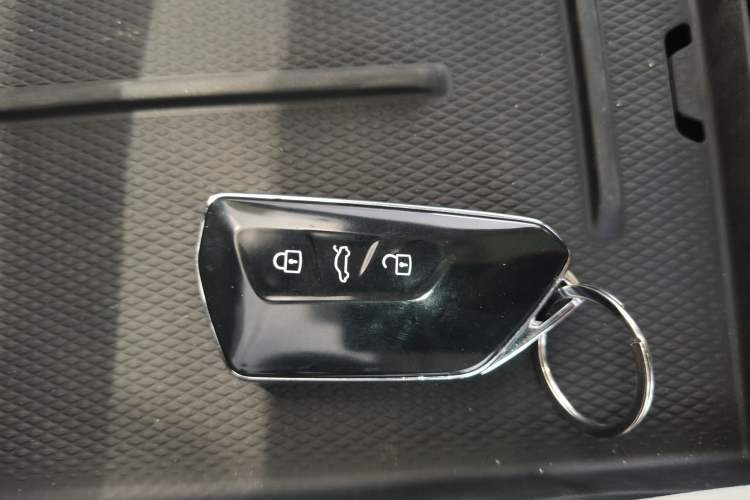 Used Jetta VS8 2026 Model 280TSI Automatic Smart Drive Edition Vehicle Key