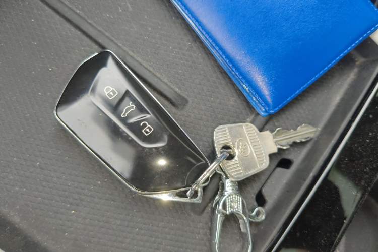 Used Jetta VS8 2026 Model 280TSI Automatic Smart Drive Edition Vehicle Key