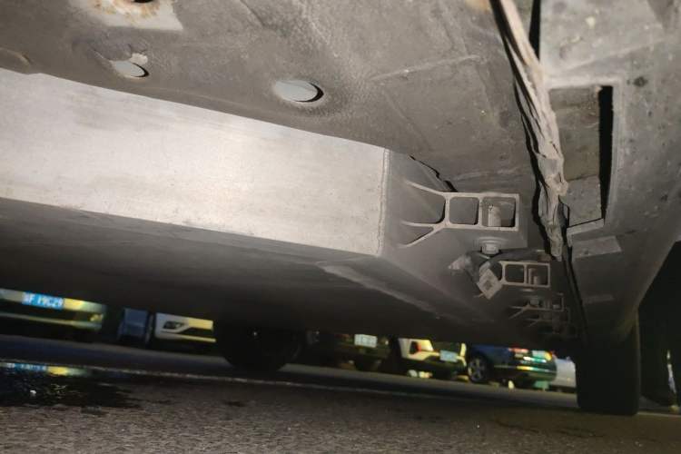 Used Jiangnan U2 2023 400 Pro Edition Chassis Front Left