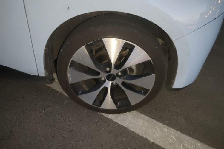 Used Jiangnan U2 2023 400 Pro Edition Right Front Wheel Hub