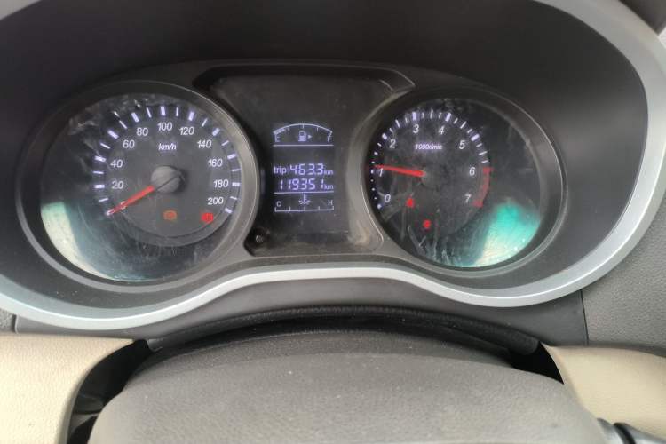 Used Jinbei 750 2015 1.5L Comfort Model Odometer Close Up