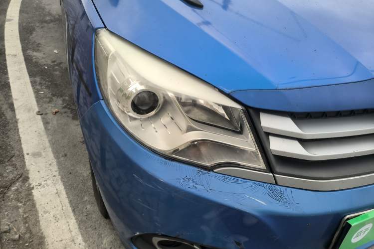 Used Jinbei 750 2015 1.5L Comfort Model Right Front Headlight