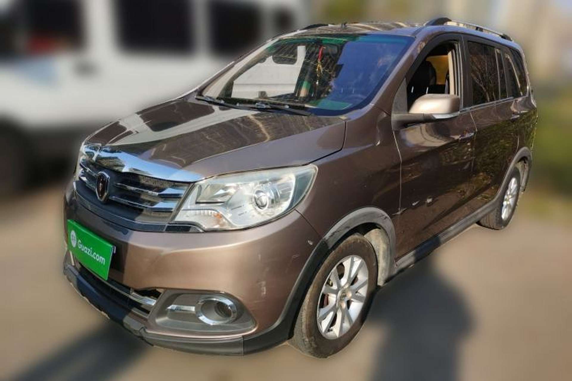 Used Jinbei 750 2015 1.5L Luxury Model Front Left 45 Deg