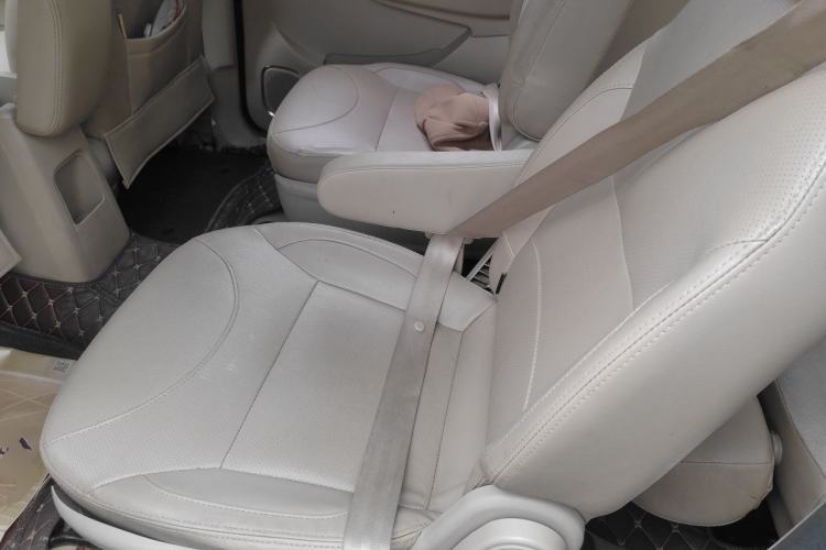 Used Jinbei 750 2015 1.5L Flagship Model Left Rear Seat