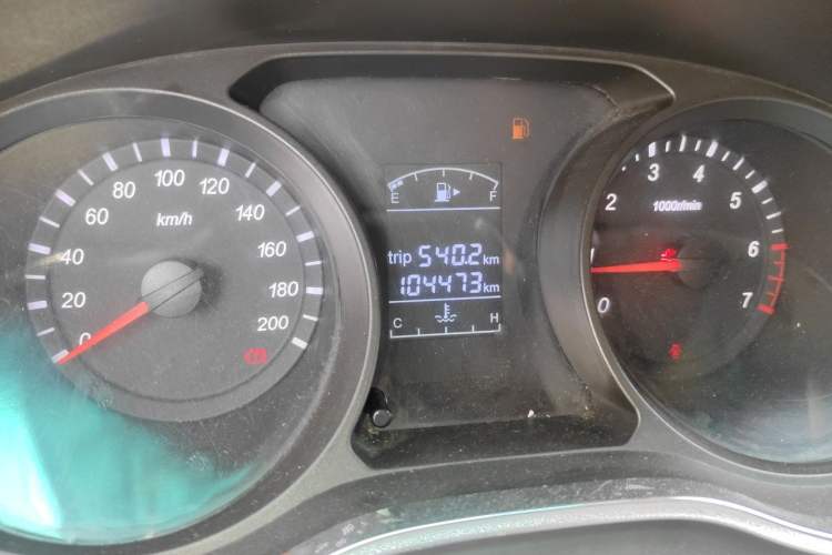 Used Jinbei 750 2015 1.5L Flagship Model Odometer Close Up