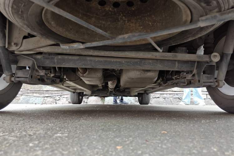 Used Jinbei 750 2015 1.5L Luxury Model Chassis Rear