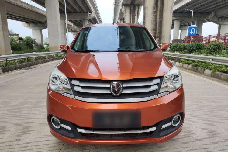 Used Jinbei 750 2015 1.5L Luxury Model Exterior 1