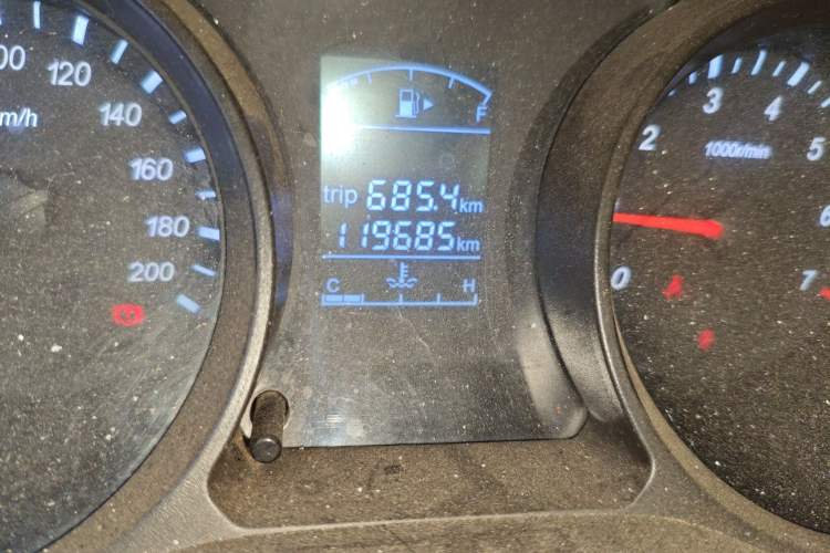 Used Jinbei 750 2015 1.5L Flagship Model Odometer Close Up