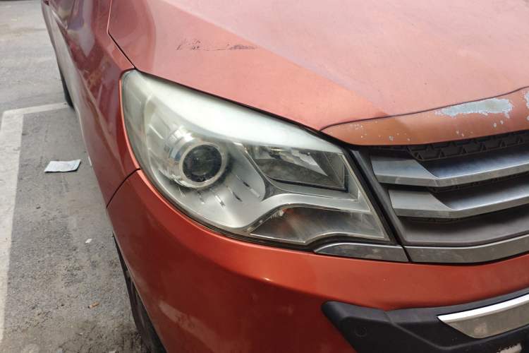 Used Jinbei 750 2015 1.5L Flagship Model Right Front Headlight