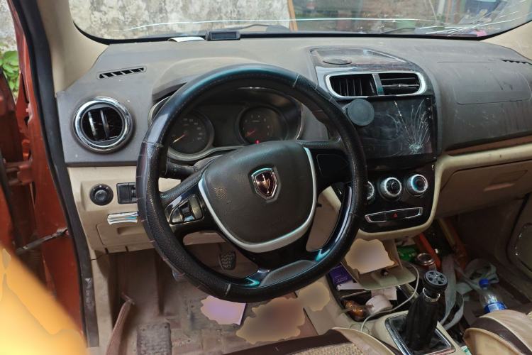 Used Jinbei 750 2015 1.5L Flagship Model Steering Wheel