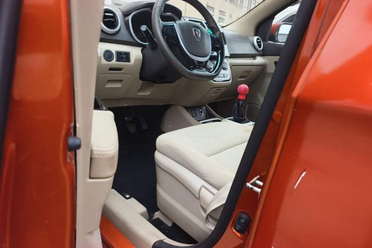 Used Jinbei 750 2015 1.5L Luxury Model Driver Seat
