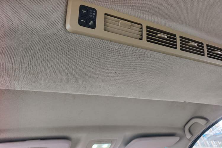Used Jinbei 750 2015 1.5L Luxury Model Headliner