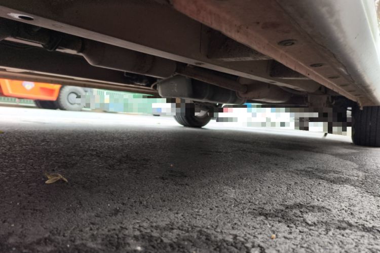 Used Jinbei 750 2015 1.5L Comfort Model Chassis Front Left
