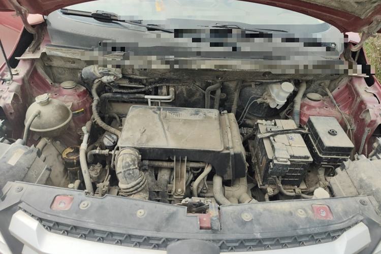 Used Jinbei 750 2015 1.5L Comfort Model Engine Bay