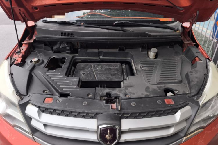 Used Jinbei 750 2015 1.5L Comfort Model Engine Bay