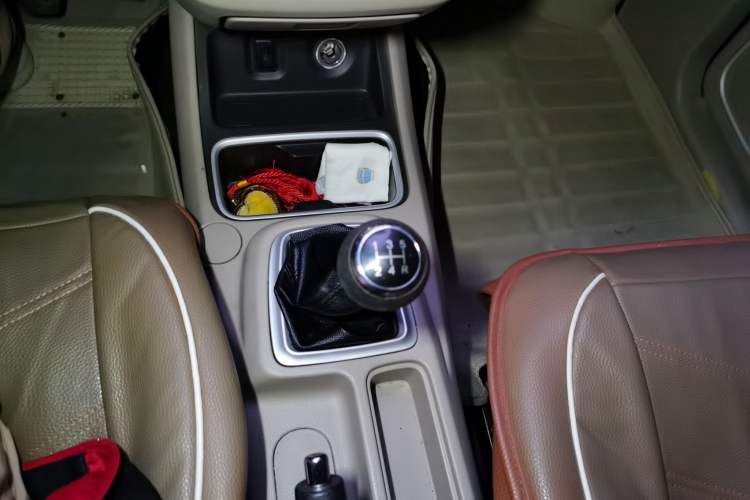 Used Jinbei 750 2015 1.5L Luxury Model Gear Lever