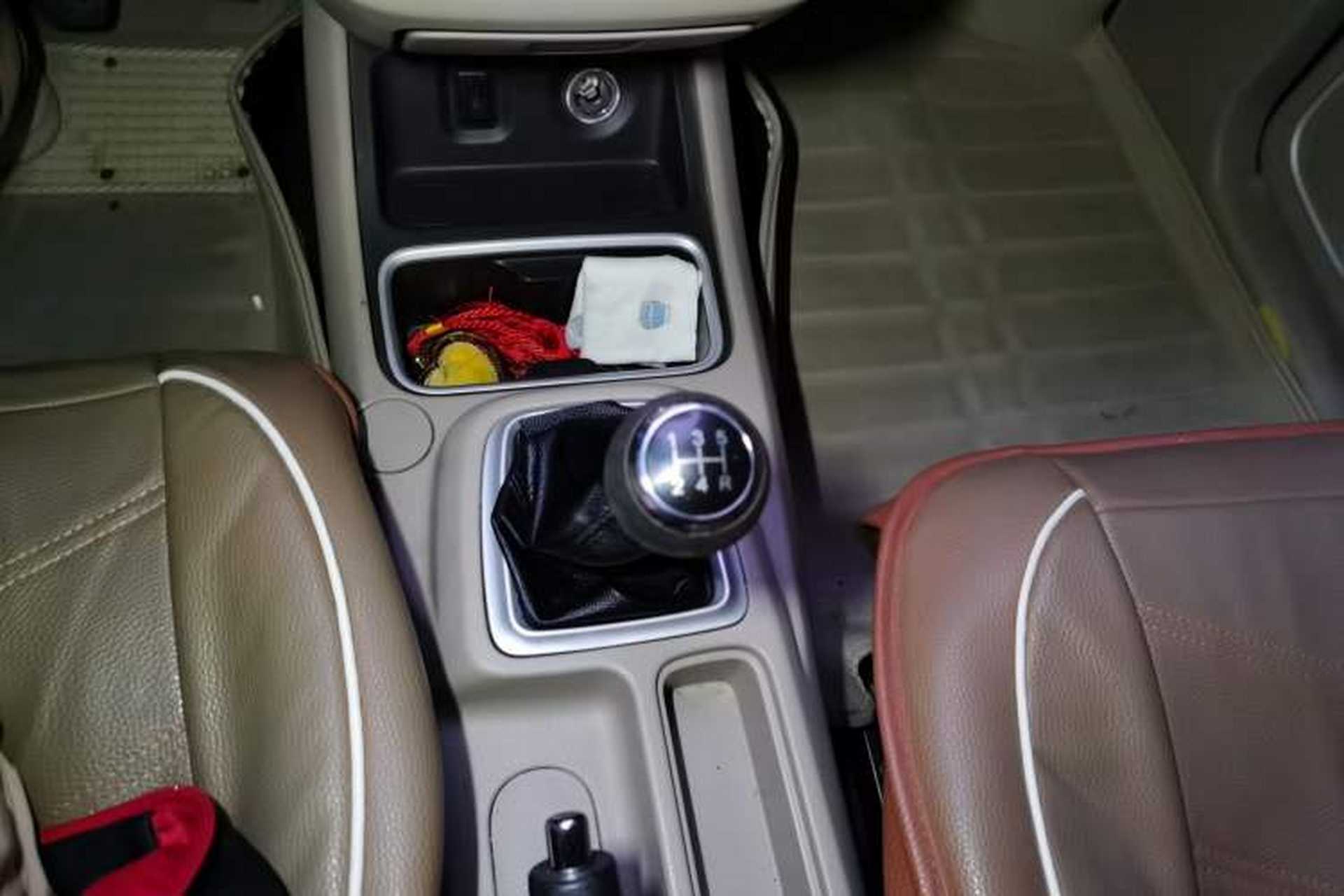 Used Jinbei 750 2015 1.5L Luxury Model Gear Lever
