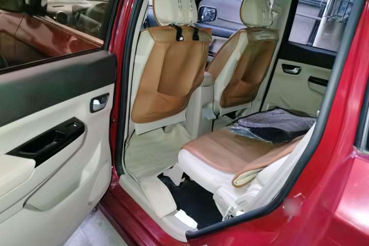 Used Jinbei 750 2015 1.5L Luxury Model Left Rear Seat