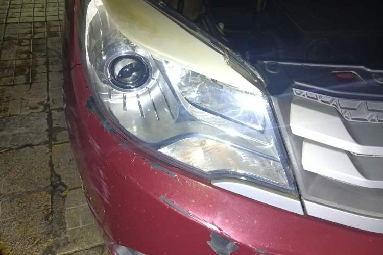 Used Jinbei 750 2015 1.5L Luxury Model Right Front Headlight