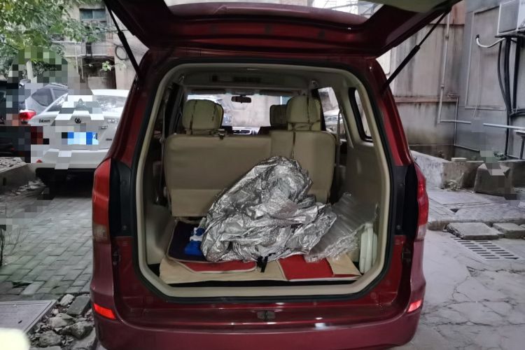 Used Jinbei 750 2015 1.5L Luxury Model Trunk