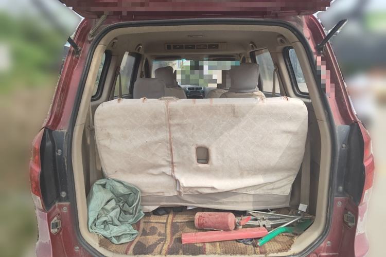 Used Jinbei 750 2015 1.5L Comfort Model Trunk