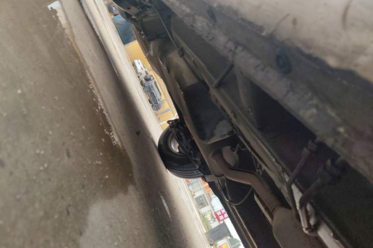 Used Jinbei 750 2015 1.5L Luxury Model Chassis Front Right