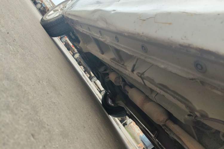 Used Jinbei 750 2015 1.5L Luxury Model Chassis Rear Left