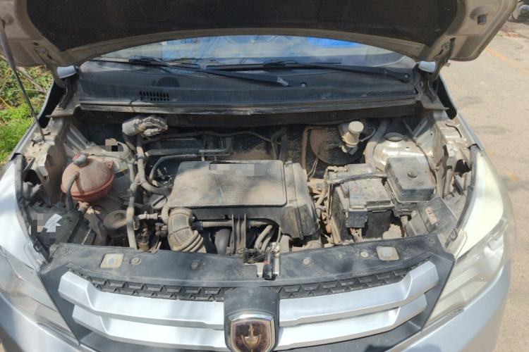 Used Jinbei 750 2015 1.5L Luxury Model Engine Bay