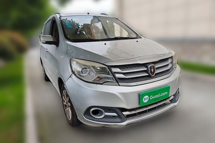 Used Jinbei 750 2015 1.5L Luxury Model Front Right 45 Deg