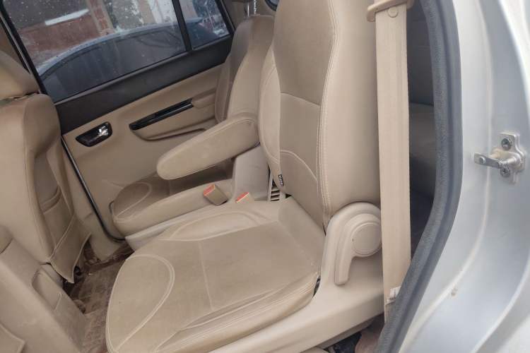 Used Jinbei 750 2015 1.5L Luxury Model Left Rear Seat