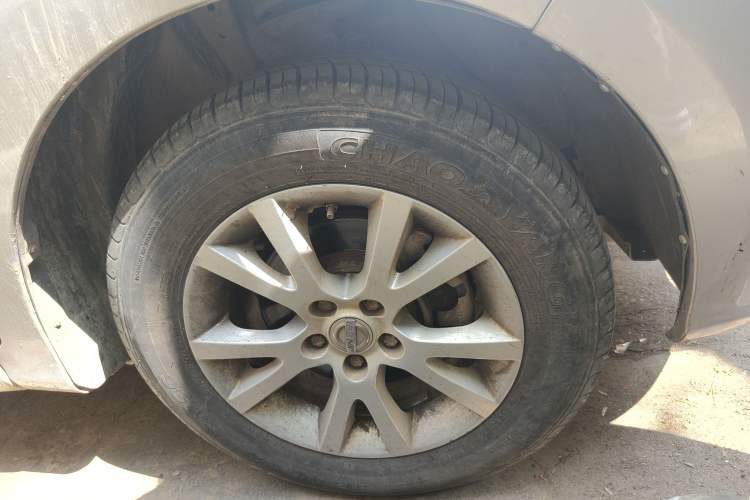Used Jinbei 750 2015 1.5L Luxury Model Right Front Wheel Hub