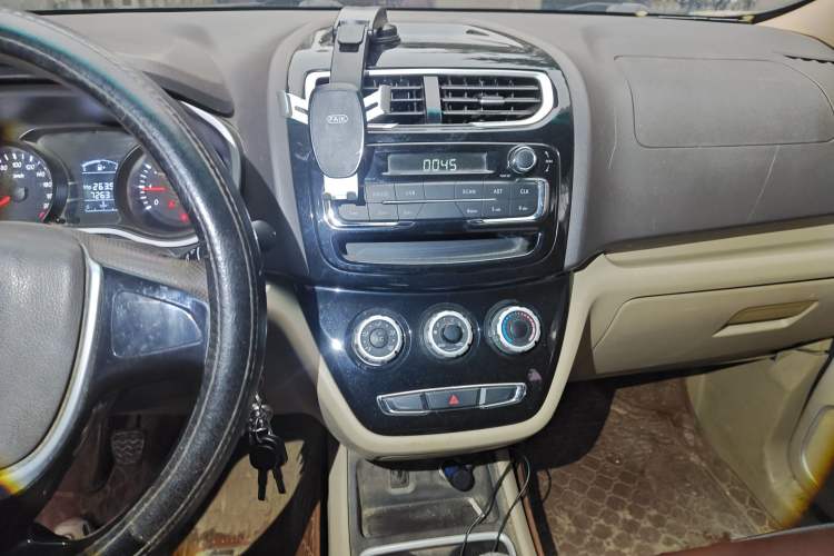 Used Jinbei 750 2015 1.5L Comfort Model Audio And AC Panel