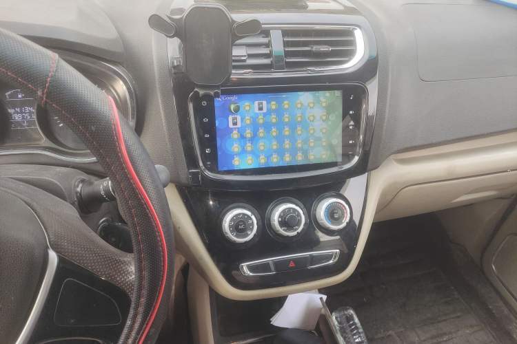 Used Jinbei 750 2015 1.5L Flagship Model Audio And AC Panel